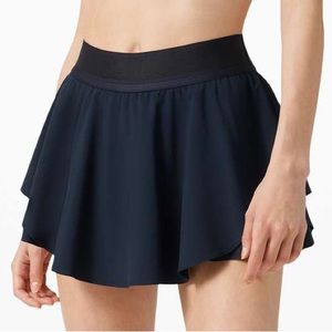 True Navy size 4 Lululemon Court Rival Skirt